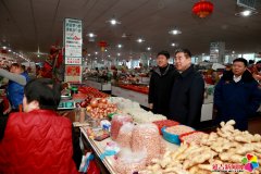 <b>王吉宝就燃气、消防、食物平安等工做进行督导</b>